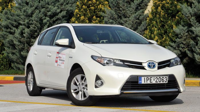 Η υβριδική τεχνολογία της Toyota εξασφαλίζει χαμηλή κατανάλωση και δυναμικές επιδόσεις για όλα τα μοντέλα της.